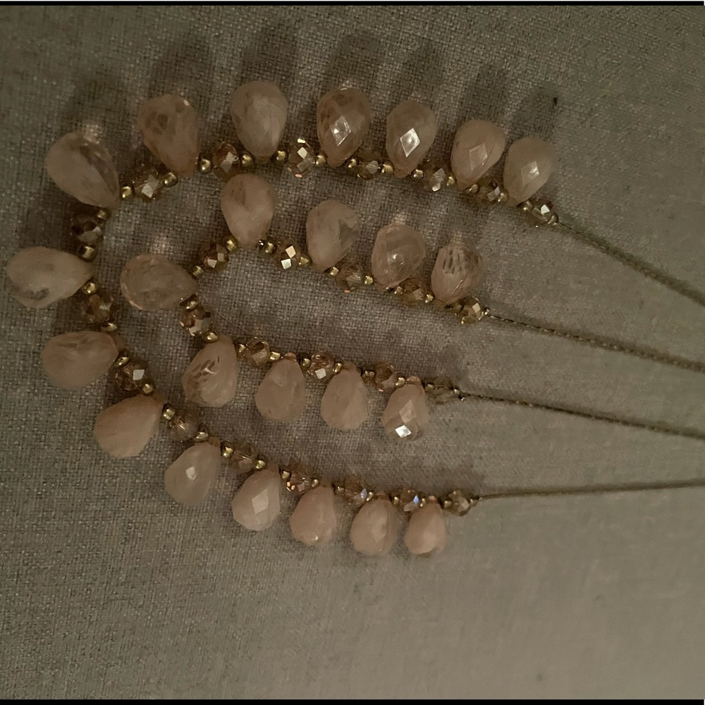 Cream/pinkish beaded necklace